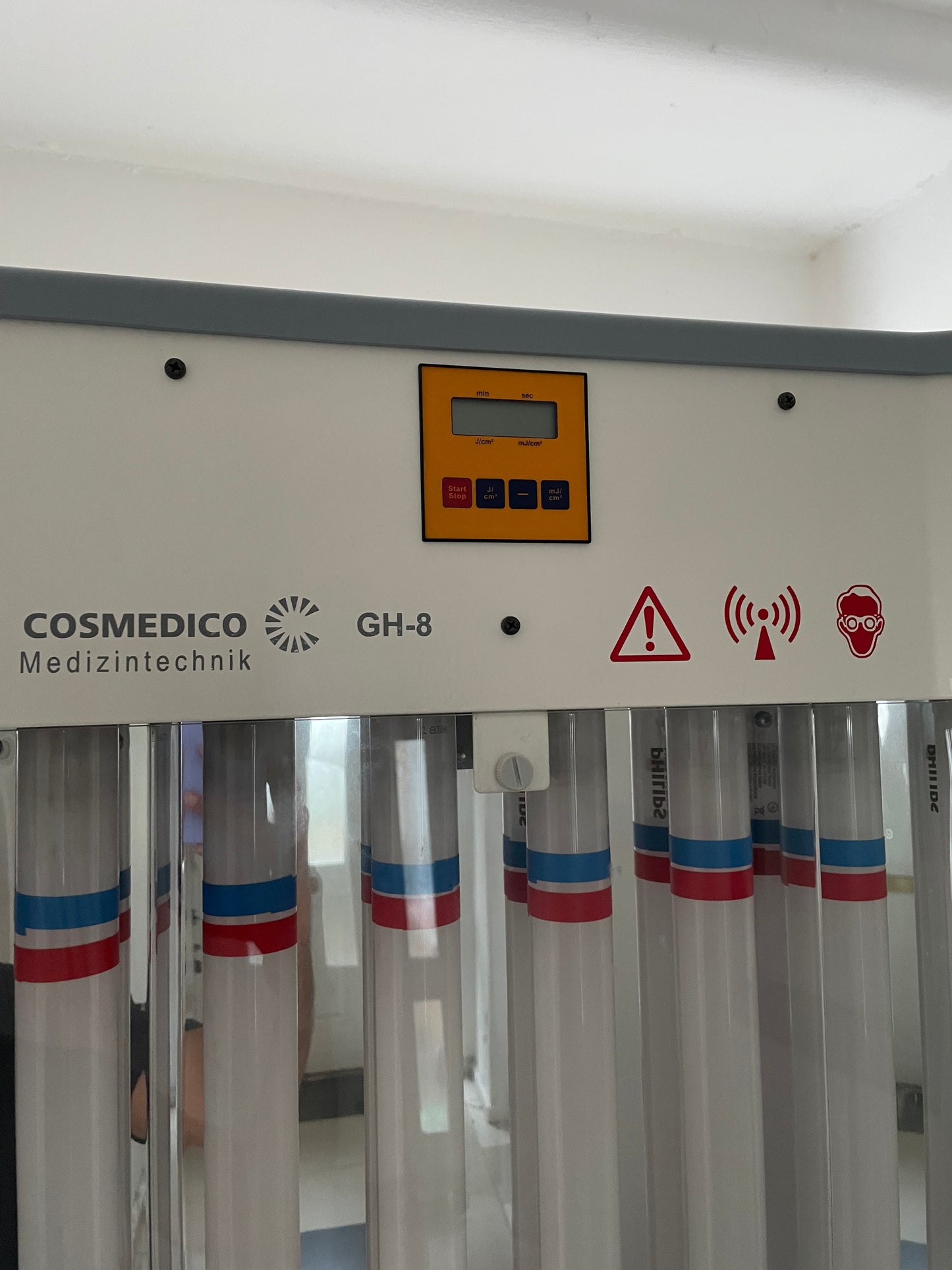 Cosmedico UVB Light Therapy Unit 8 Lamp At-Home Narrowband TL 100W/01 RRP £4,650 Psoriasis Eczema Vitiligo